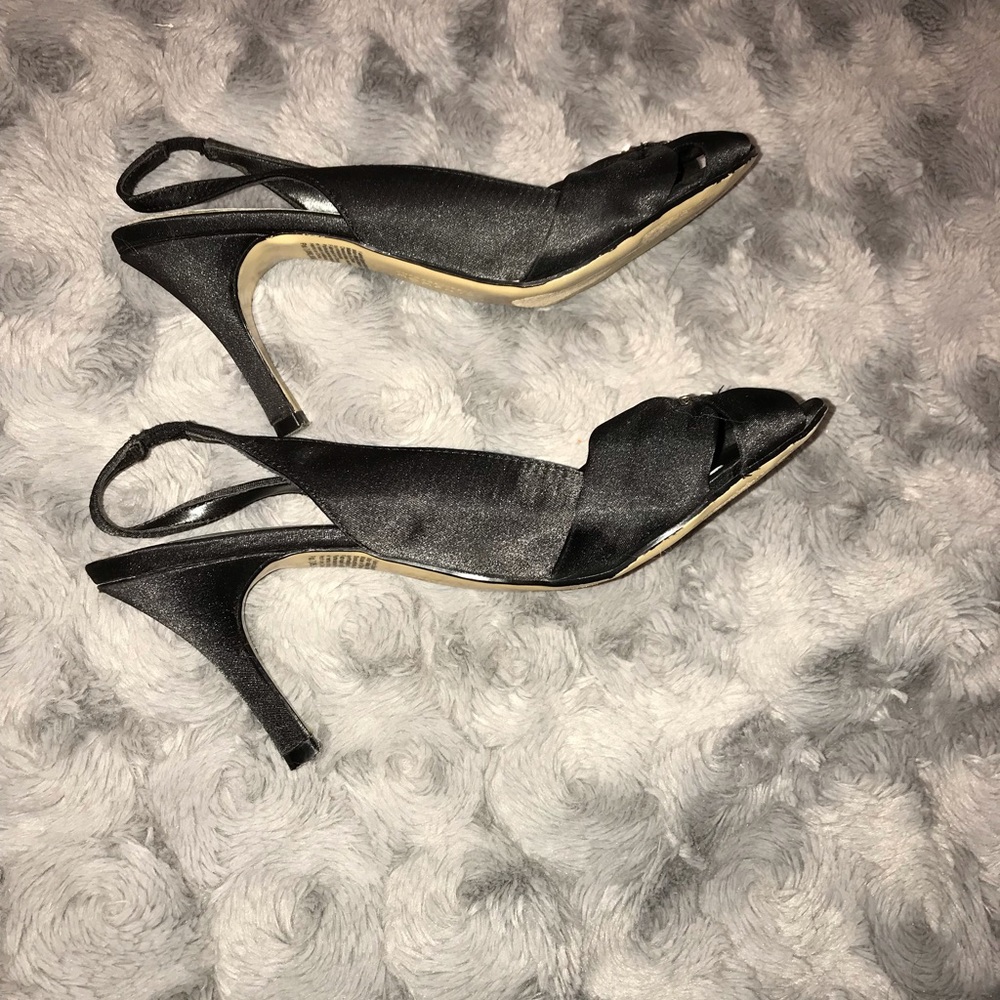 Heels - Picture 3 of 7